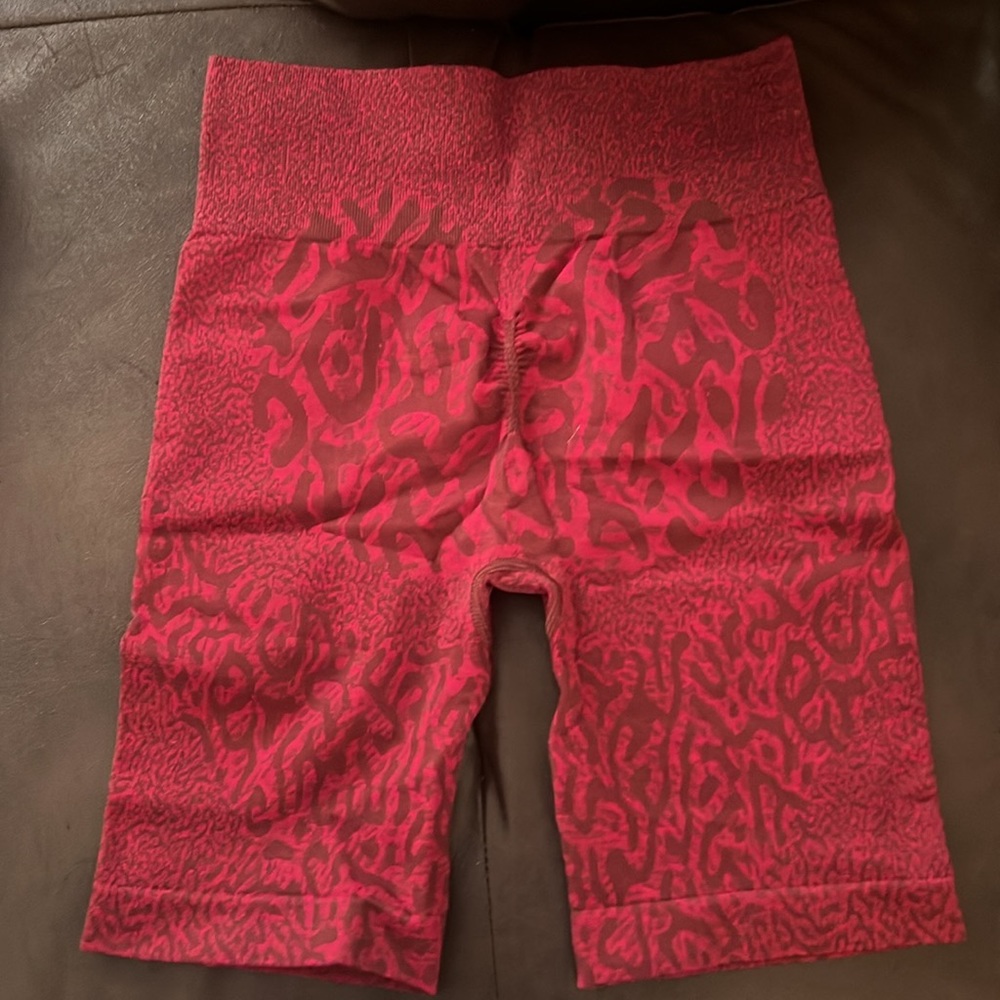 Gymshark seamless animal print glute separation shorts! BRAND NEW,wore only once